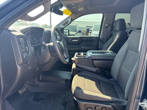 Used 2022 Chevrolet Silverado 1500 Custom AWD/4WD image 9