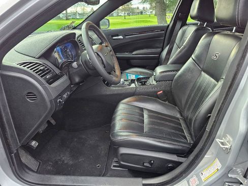 Used 2023 Chrysler 300 S image 30