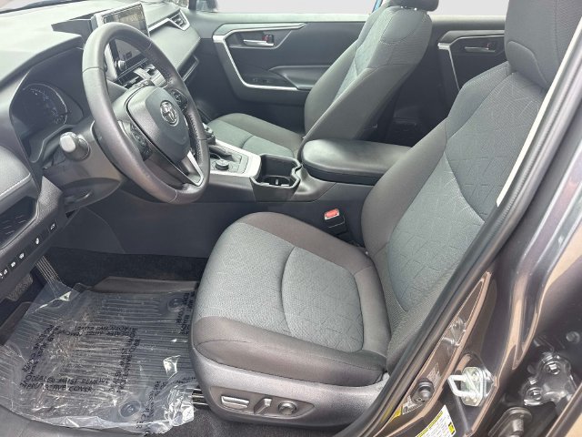Used 2025 Toyota RAV4 XLE w/ Convenience Package AWD/4WD image 15
