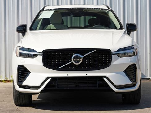 Used 2023 Volvo XC60 T8 Plus w/ Climate Package AWD/4WD image 7