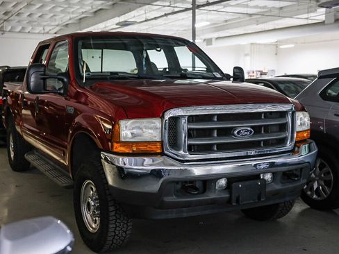 Used 2001 Ford F250 XLT AWD/4WD image 2