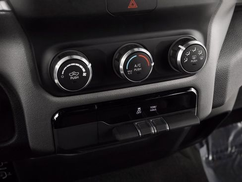 Certified 2022 RAM 1500 Big Horn image 29