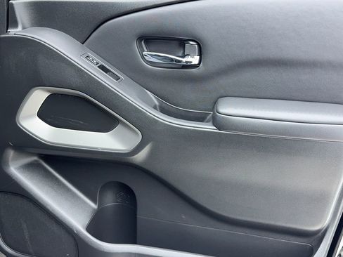 Used 2023 Nissan Frontier SV w/ SV Convenience Package image 47