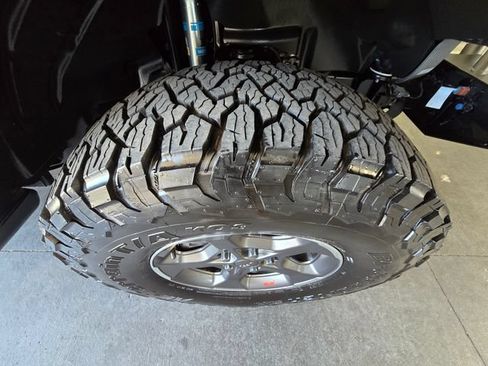 Used 2021 Jeep Wrangler Unlimited Sahara w/ Cold Weather Group AWD/4WD image 27