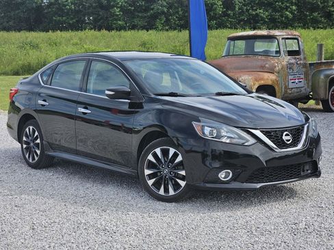 Used 2019 Nissan Sentra SR FWD image 1