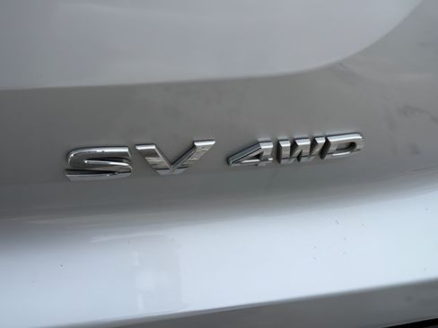 Used 2024 Nissan Pathfinder SV AWD/4WD image 17