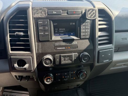Used 2019 Ford F550 2WD Regular Cab Super Duty image 11
