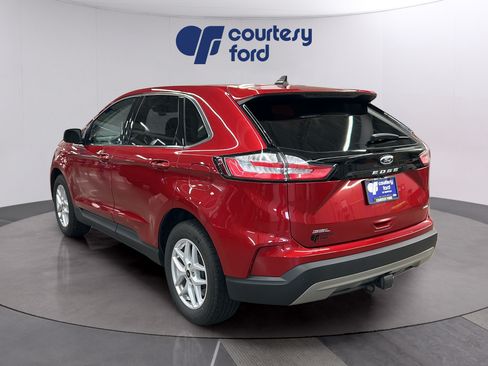 Certified 2024 Ford Edge SEL w/ Convenience Package AWD/4WD image 6
