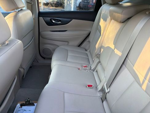 Used 2015 Nissan Rogue SL image 32