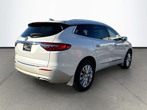Used 2020 Buick Enclave Premium w/ Sun and Sites Package image 7