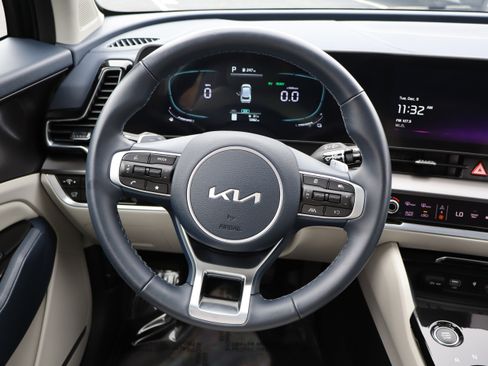 Certified 2025 Kia Sportage EX w/ EX Premium Package image 16