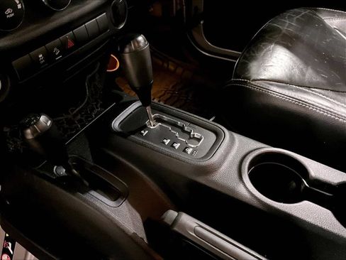 Used 2015 Jeep Wrangler Unlimited Sport AWD/4WD image 14