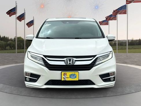 Used 2018 Honda Odyssey Elite image 3