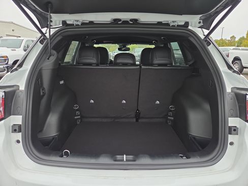 New 2026 Jeep Compass Limited image 8