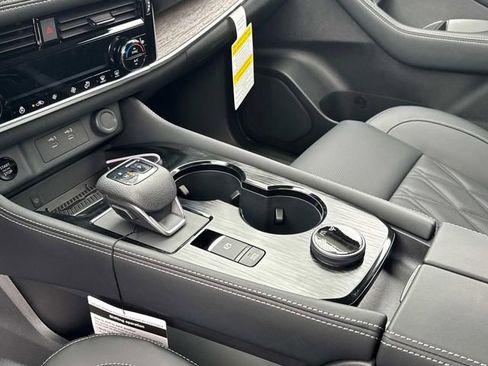 New 2026 Nissan Rogue Platinum AWD/4WD image 30