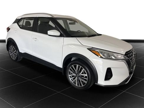Used 2024 Nissan Kicks SV FWD image 7
