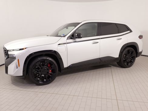 Used 2025 BMW XM AWD/4WD image 1