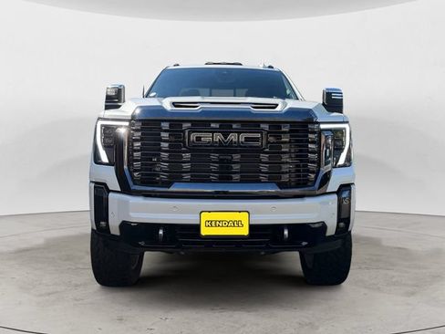 Used 2024 GMC Sierra 3500 Denali Ultimate AWD/4WD image 8