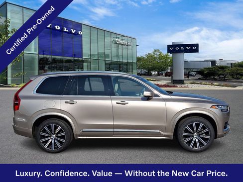 Certified 2025 Volvo XC90 B5 Core w/ Climate Package AWD/4WD image 8