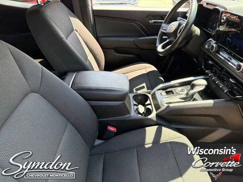 Used 2023 Chevrolet Colorado LT AWD/4WD image 20