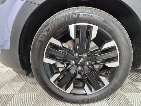 Used 2025 Kia Telluride SX w/ SX Captain's Chair Package AWD/4WD image 31