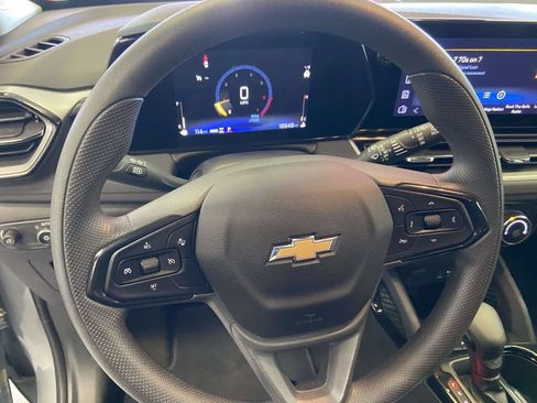 Used 2025 Chevrolet TrailBlazer LT AWD/4WD image 20