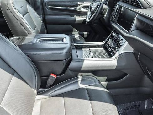 Used 2023 GMC Yukon Denali AWD/4WD image 29