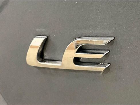 Used 2020 Toyota Corolla LE image 9