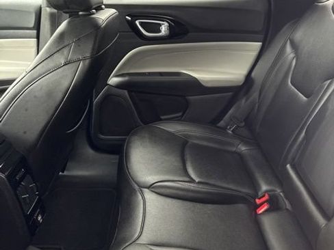 Used 2025 Jeep Compass Limited AWD/4WD image 8