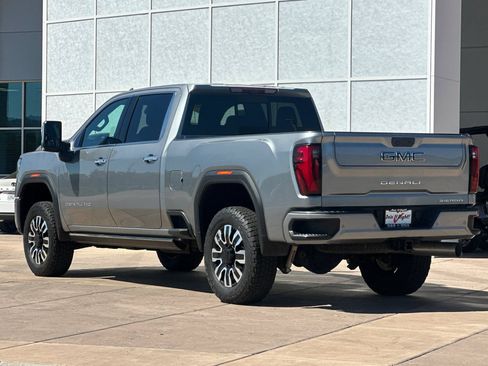 Used 2024 GMC Sierra 2500 Denali Ultimate w/ Max Trailering Package AWD/4WD image 6