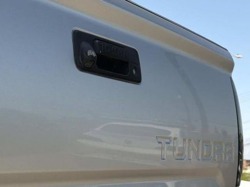 Used 2017 Toyota Tundra Limited w/ Limited Premium Package RWD image 9