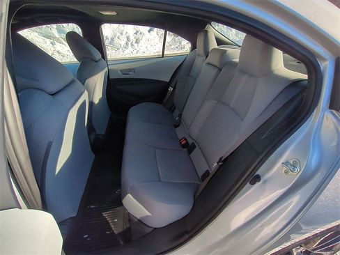 Used 2024 Toyota Corolla SE w/ SE Premium Package image 18