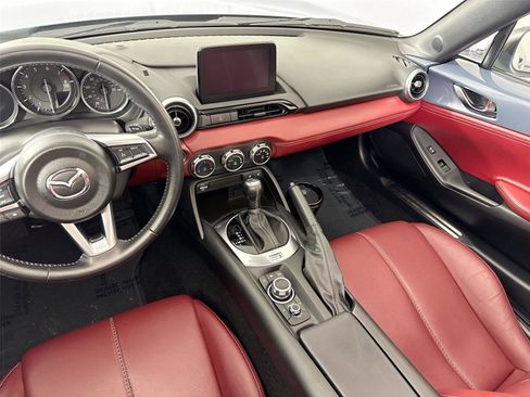Used 2020 MAZDA MX-5 Miata RF Grand Touring image 34