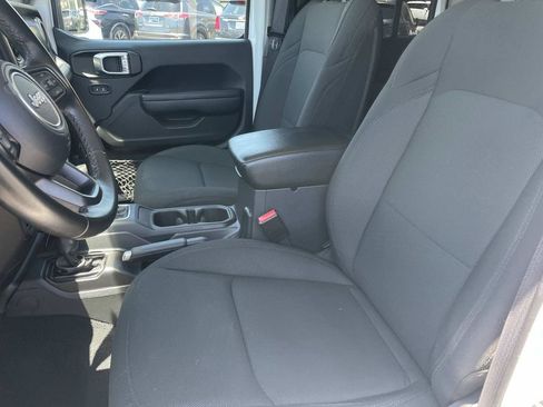 Used 2022 Jeep Gladiator Sport AWD/4WD image 22