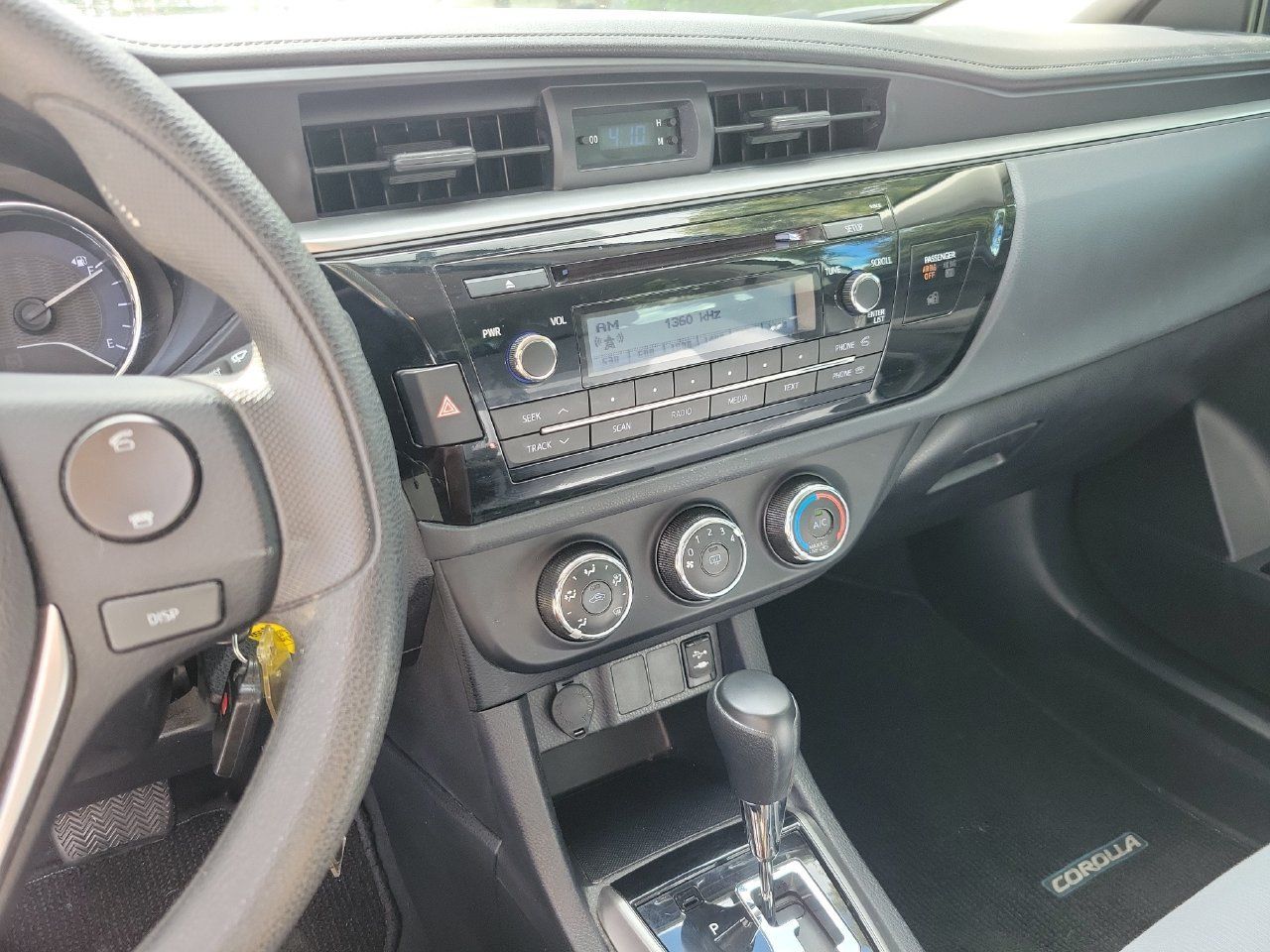 Used 2015 Toyota Corolla L FWD image 22