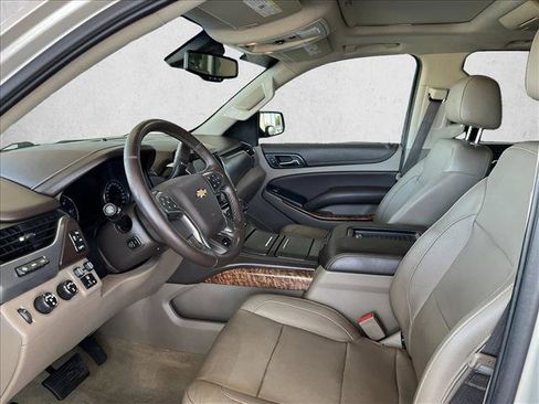 Used 2017 Chevrolet Suburban Premier AWD/4WD image 9