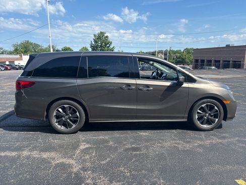 Used 2021 Honda Odyssey Elite image 8