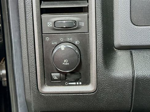 Used 2013 RAM 1500 Express AWD/4WD image 13