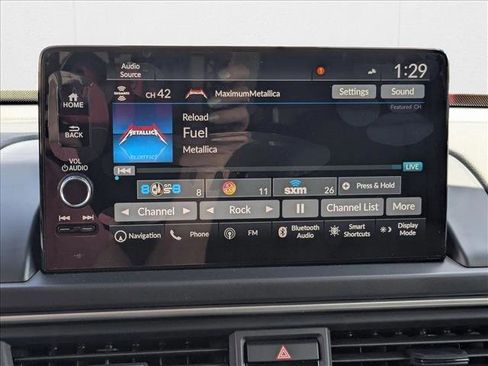 New 2025 Honda Pilot Touring image 13