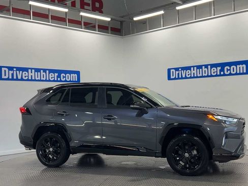Used 2025 Toyota RAV4 XSE AWD/4WD image 9