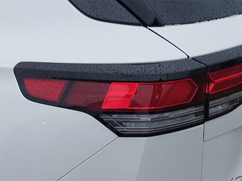 New 2026 Volkswagen Tiguan SE R-Line image 29