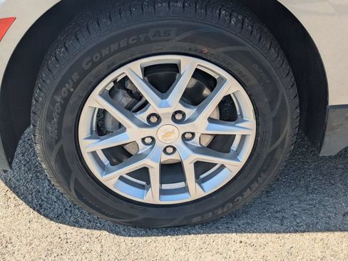 Used 2024 Chevrolet Equinox LT AWD/4WD image 10