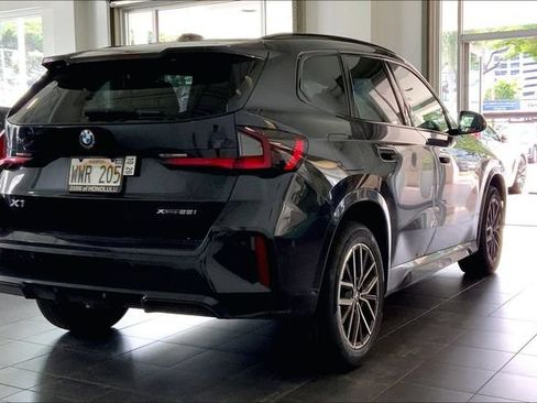 Used 2023 BMW X1 xDrive28i w/ M Sport Package AWD/4WD image 6