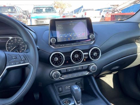 Used 2024 Nissan Sentra SV image 6