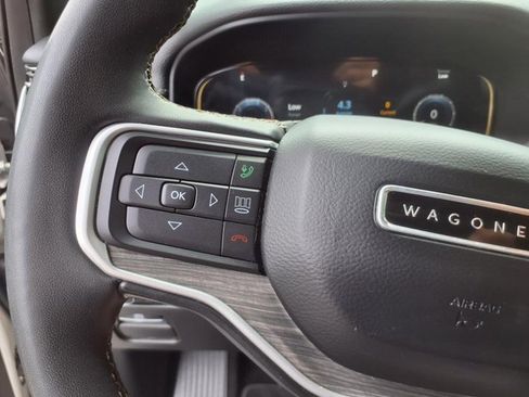 Used 2022 Jeep Wagoneer Series III w/ Flexible Seating Group image 10