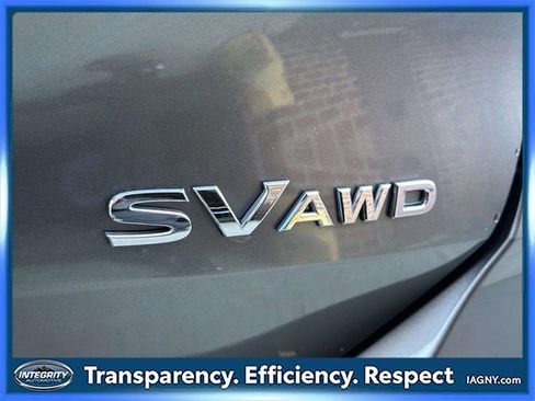 Used 2018 Nissan Rogue SV w/ Sun & Sound Touring Package image 12