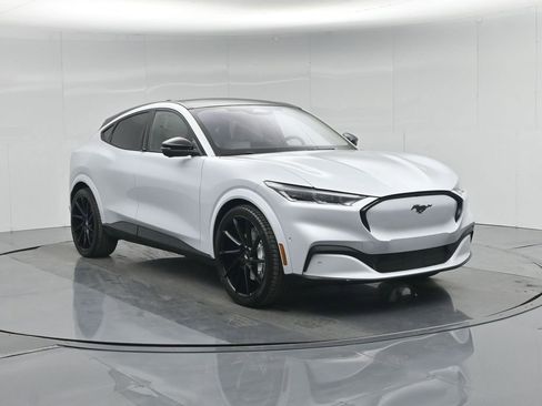 Used 2021 Ford Mustang Mach-E Premium image 57