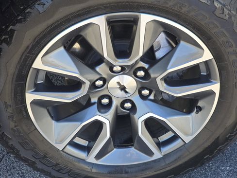 Used 2024 Chevrolet Silverado 1500 RST w/ Convenience Package II AWD/4WD image 3