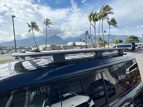 Used 2023 Land Rover Defender 110 X image 8