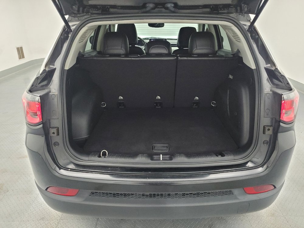Used 2022 Jeep Compass Latitude w/ Sun and Sound Group AWD/4WD image 29